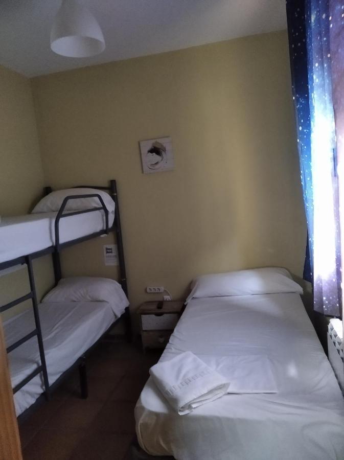 Albergue Santa Barbara Aliaga エクステリア 写真