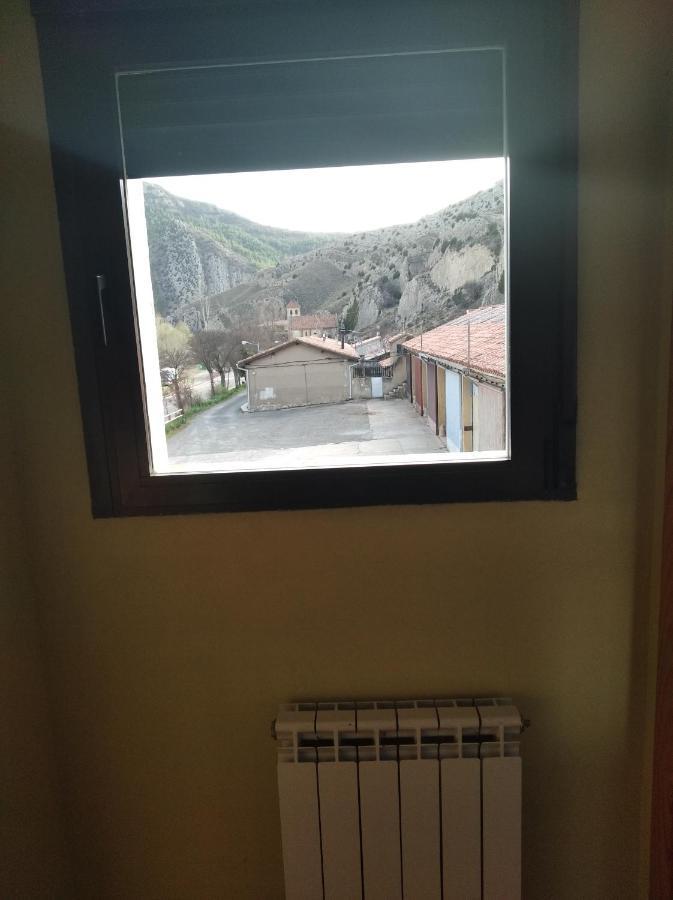 Albergue Santa Barbara Aliaga エクステリア 写真